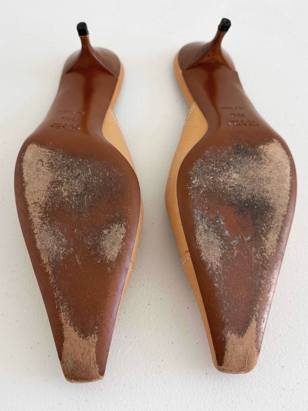 RARE Vintage Prada Eyelet Bow Mules Tan Leather Kitten Heels 39.5 Italy Y2K - Picture 11 of 13